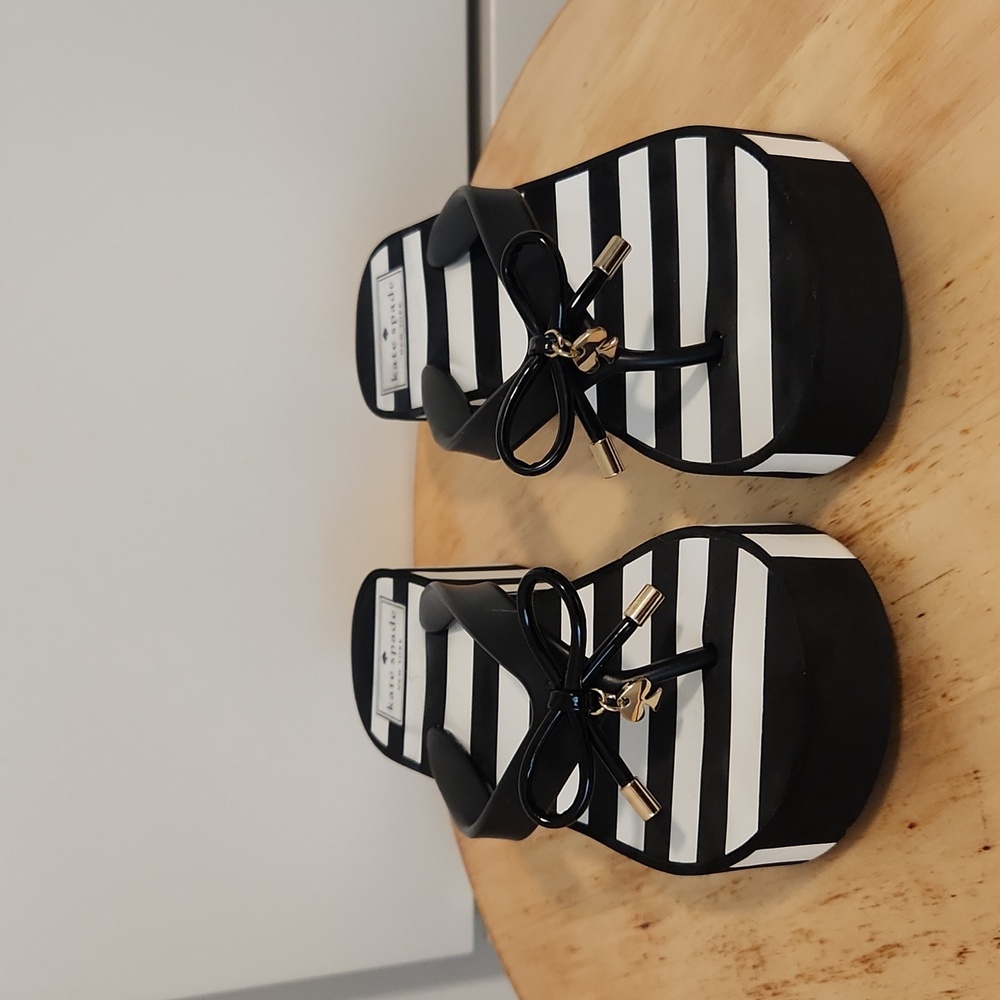 Kate Spade New York black white Stripe Rubber Flip Flop 7M